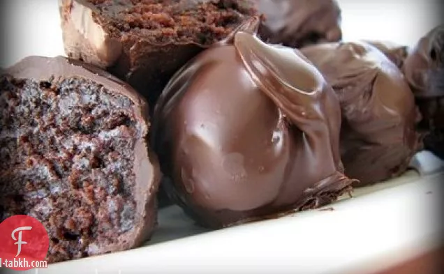 الشوكولاته زبدة الفول السوداني مغطاة لدغات الكعكة