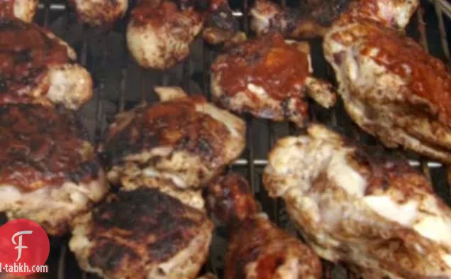 بوربون شواء الدجاج مع ستة عشر التوابل فرك