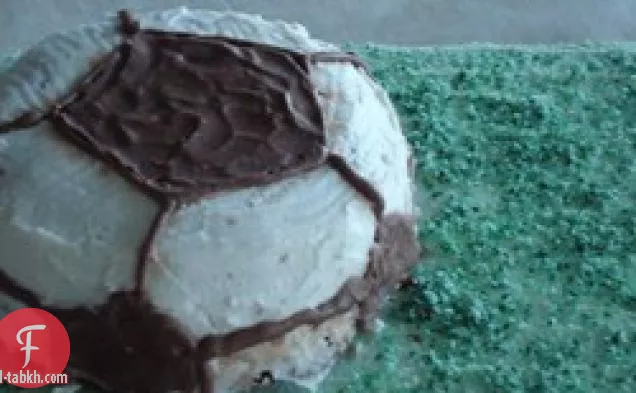 كرة القدم الكرة كعكة