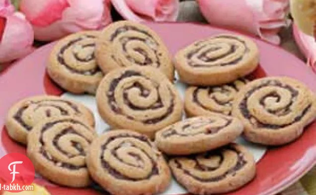 دواليب مملوءة بالتمر