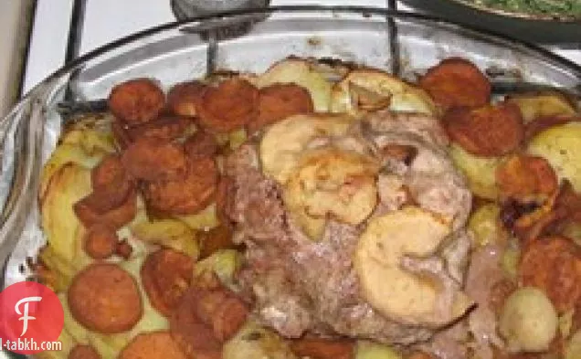 القرفة لحم الخنزير الخاصرة والبطاطا