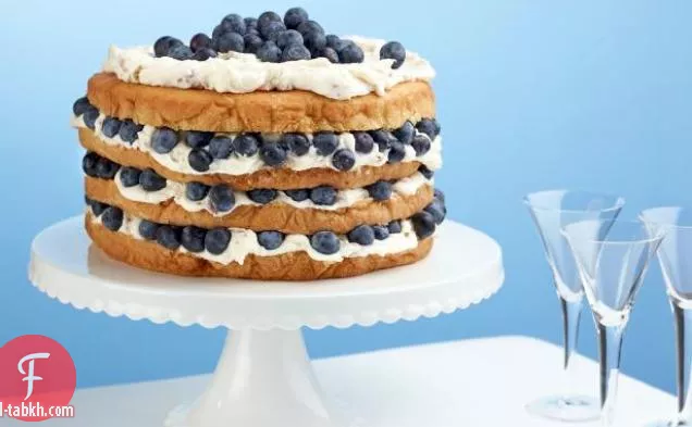 كعكة بيلي بالكريمة الإيطالية مع التوت الأزرق
