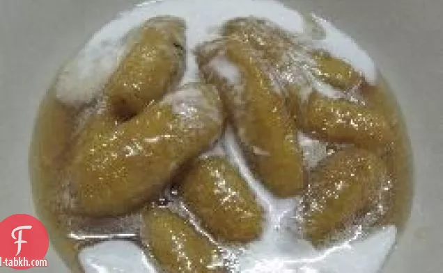 موز كاي مسكر في شراب وكريمة جوز الهند