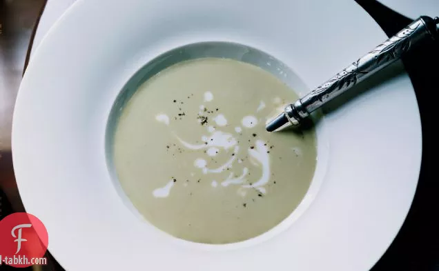 شوربة البصل الأخضر الكريمي