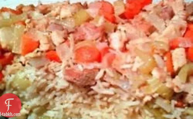 بقايا الديك الرومي والأرز المخبوز