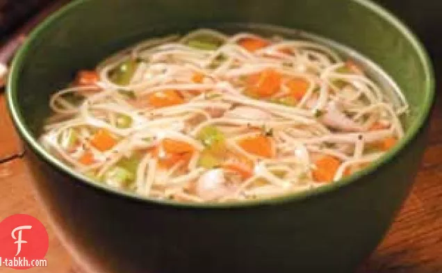 شوربة الدجاج والمعكرونة