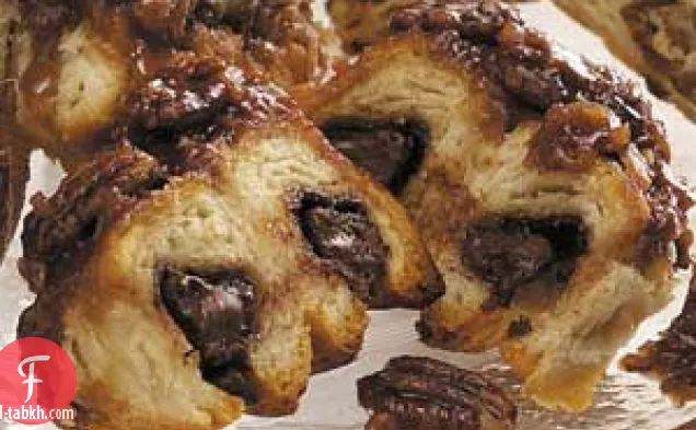 كعكات الشوكولاتة والجوز اللزج