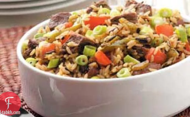 مزيج من لحم البقر والأرز البري