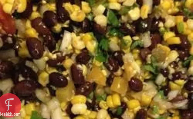 طبق جانبي من صلصة الفاصوليا والذرة الحارة
