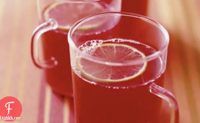 لكمة التوت البري والزنجبيل الساخن