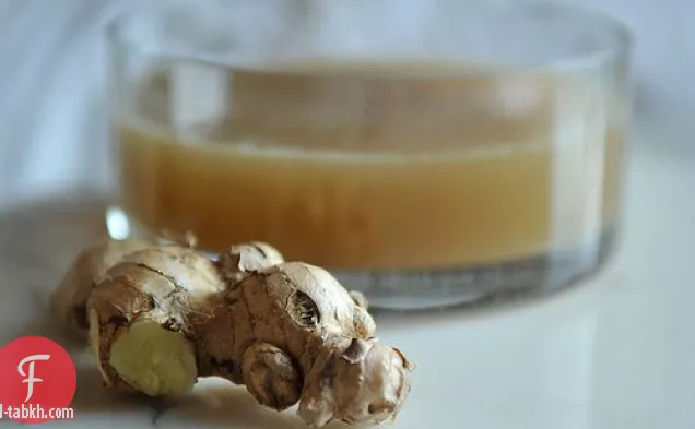 مرق الدجاج المعطر بالزنجبيل