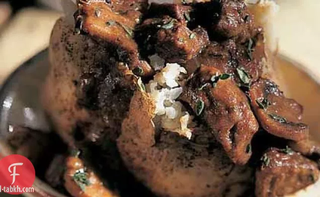 لحم البقر بورغينيون-بطاطس مغطاة