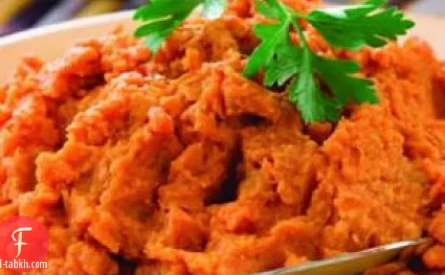 البطاطا الحلوة المتبلة المحطمة