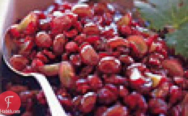التوت البري والعنب الأحمر المذاق