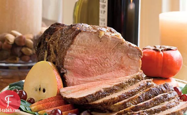 لحم الخنزير المشوي مع الثوم والبصل المرق