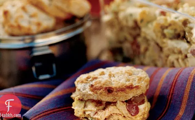 سلطة دجاج بالكاري مع بسكويت جارام ماسالا