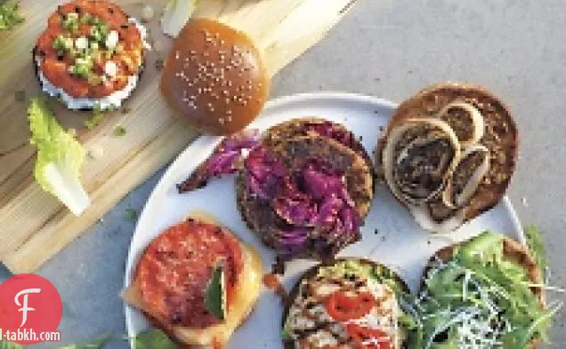 برجر السلمون مع صلصة الزبادي-التارتار