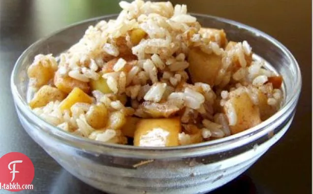 جوزي التفاح القرفة الإفطار الأرز