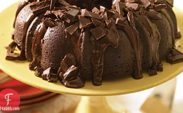 الشوكولاته الداكنة قطعة كعكة الكرز