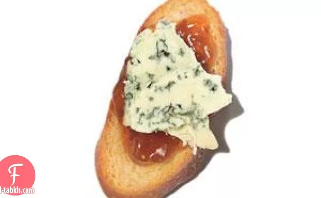 الجبن الأزرق والتين كروستيني