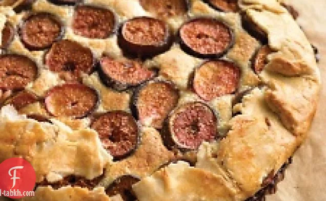 كروستاتا التين واللوز الطازج