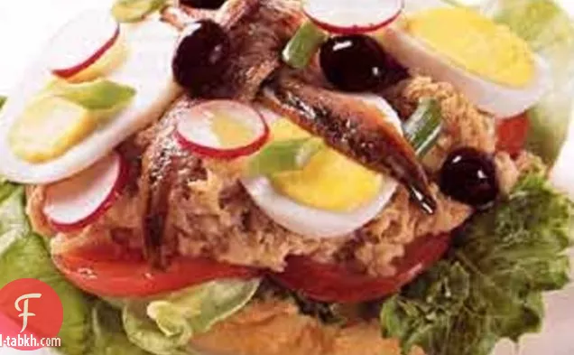 ساندويتش التونة نيكواز (بان باغنات)