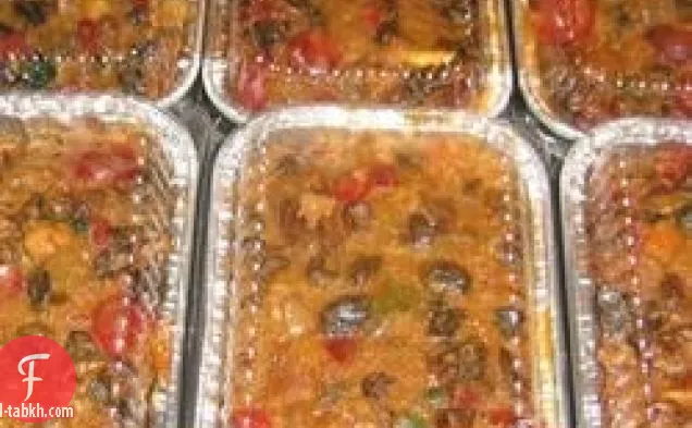 كعكة الفاكهة الاحتفالية