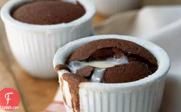 سوفل الشوكولاته الغنية Cakes الكعك مع كر Ang مي انجليز