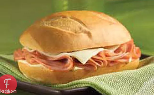 لحم الخنزير الساخن وساندويتش الخبز الفرنسي السويسري