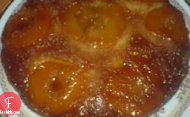 الخوخ رأسا على عقب كعكة الثاني