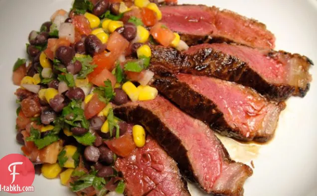 طهي الكتاب: شريحة لحم مع الفاصوليا السوداء والذرة والكزبرة