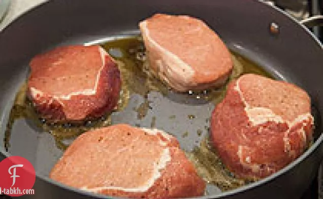 شرائح لحم الخنزير مع صلصة ديجون