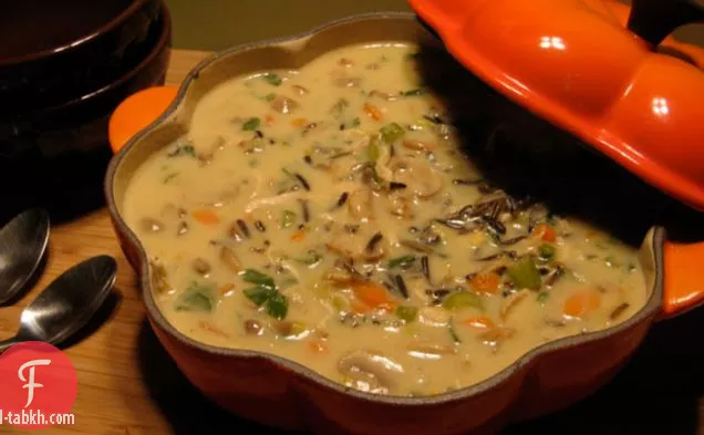شوربة كريمة الدجاج والأرز البري