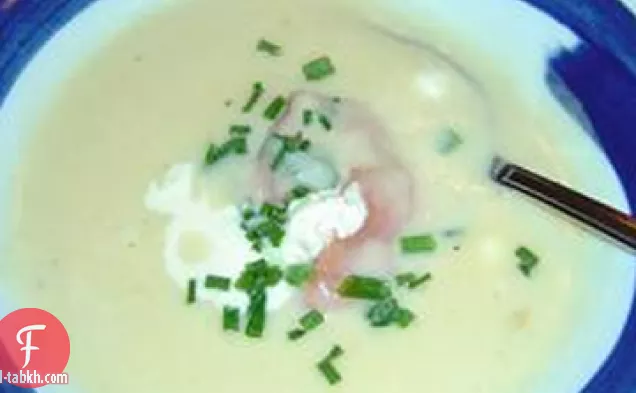حساء البطاطس مع وريدات الجرافلاكس