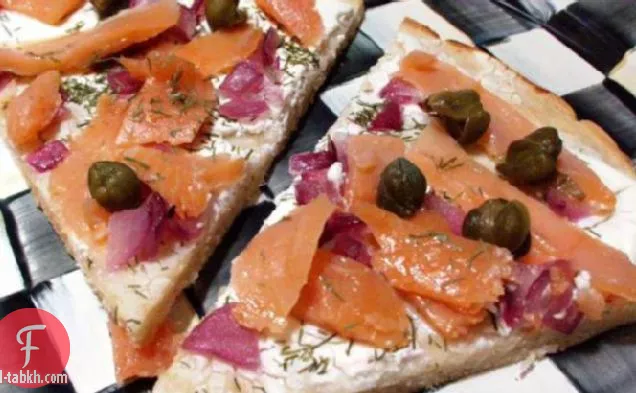 سمك السلمون المدخن سام, شبت & بيتزا جبن الماعز