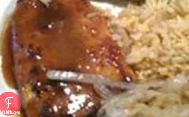 سمك السلمون الحار مع البصل بالكراميل
