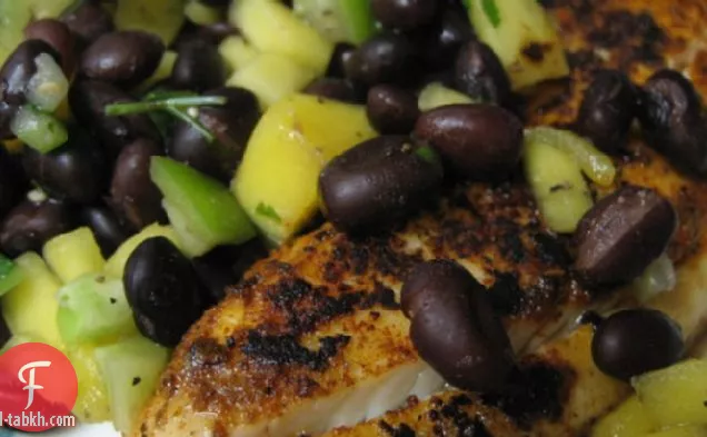 البلطي المتبل مع صلصة المانجو بالفاصوليا السوداء