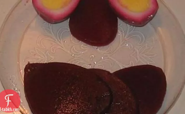 بيض بنجر بنسلفانيا الأحمر الهولندي والبنجر المخلل
