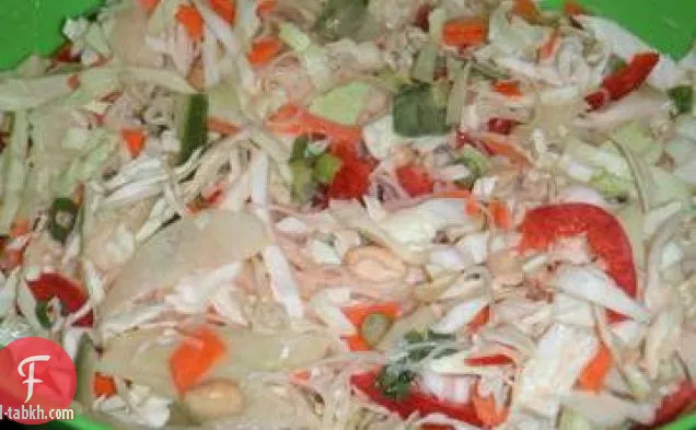 سلطة آسيوية مبشورة
