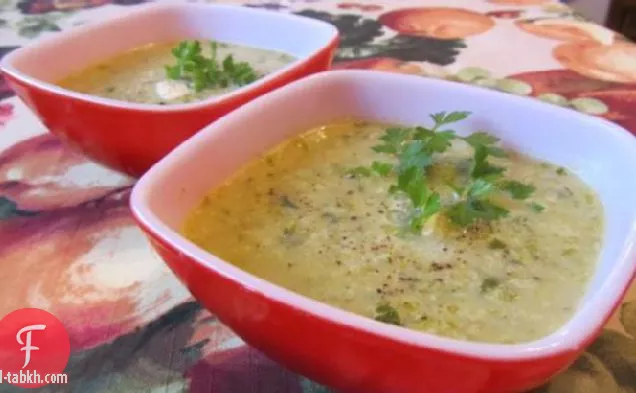 شوربة كريمة برعم بروكسل بالثوم المحمص