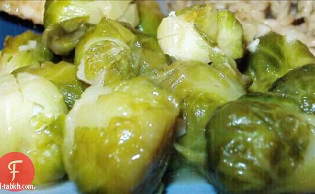 عصير التفاح مطهو ببطء براعم بروكسل