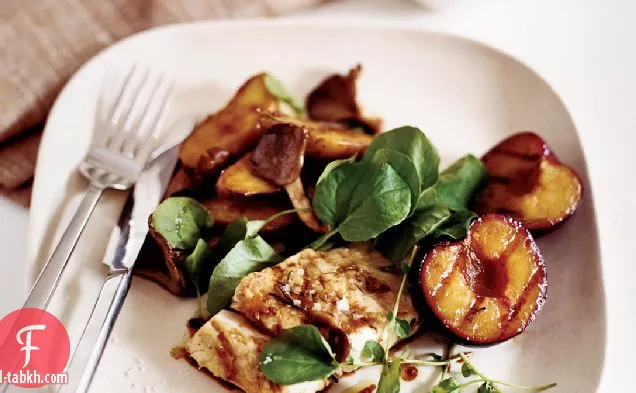 باس مخطط مشوي مع الخوخ والبطاطا-بابيلوتس الفطر