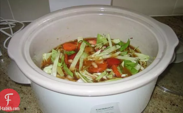 شوربة الخضار الشتوية مع حليب جوز الهند والكمثرى
