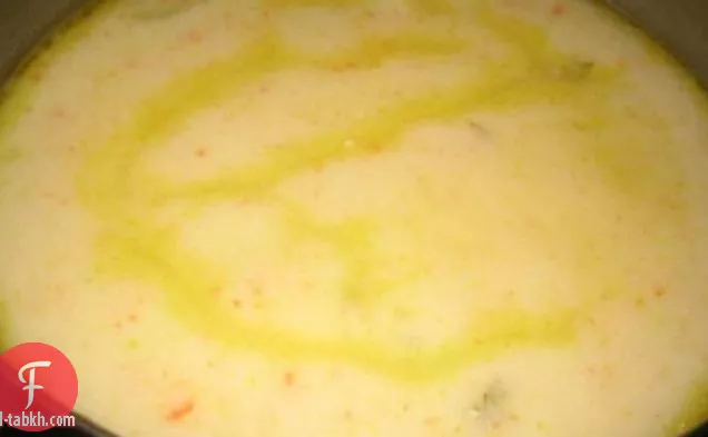 حساء الدجاج (يوناني ، مع أفغوليمونو-صلصة البيض / الليمون)
