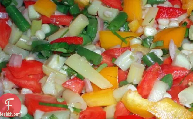 سلطة سيزر الجنوبية الغربية مع صلصة شبوتل