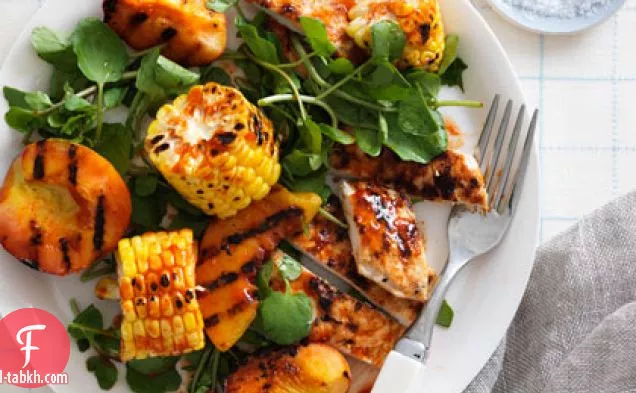 العسل-تشيلي-الزنجبيل الدجاج المشوي وسلطة الخوخ